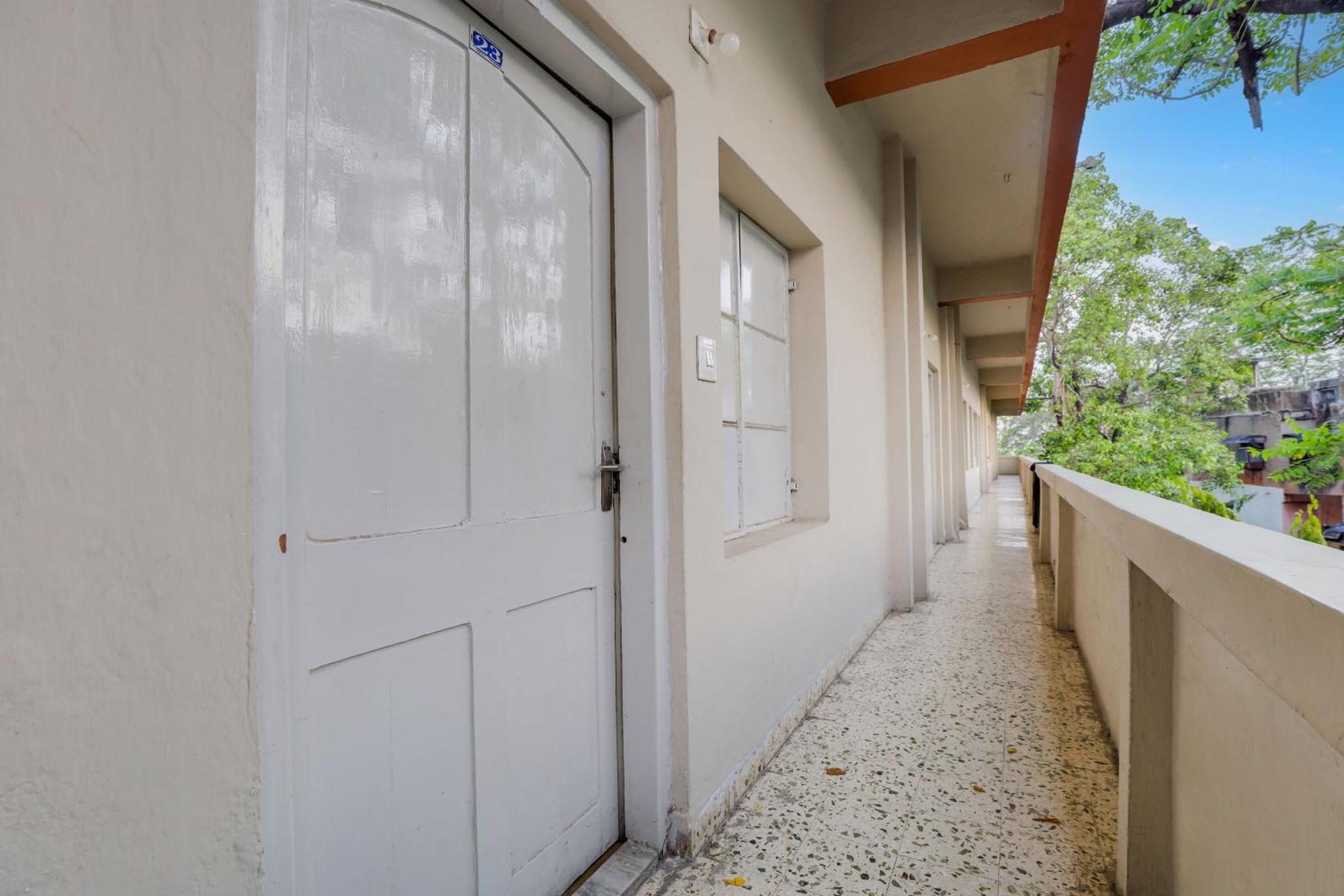Hotel O Ellis Ahmedabad Eksteriør billede