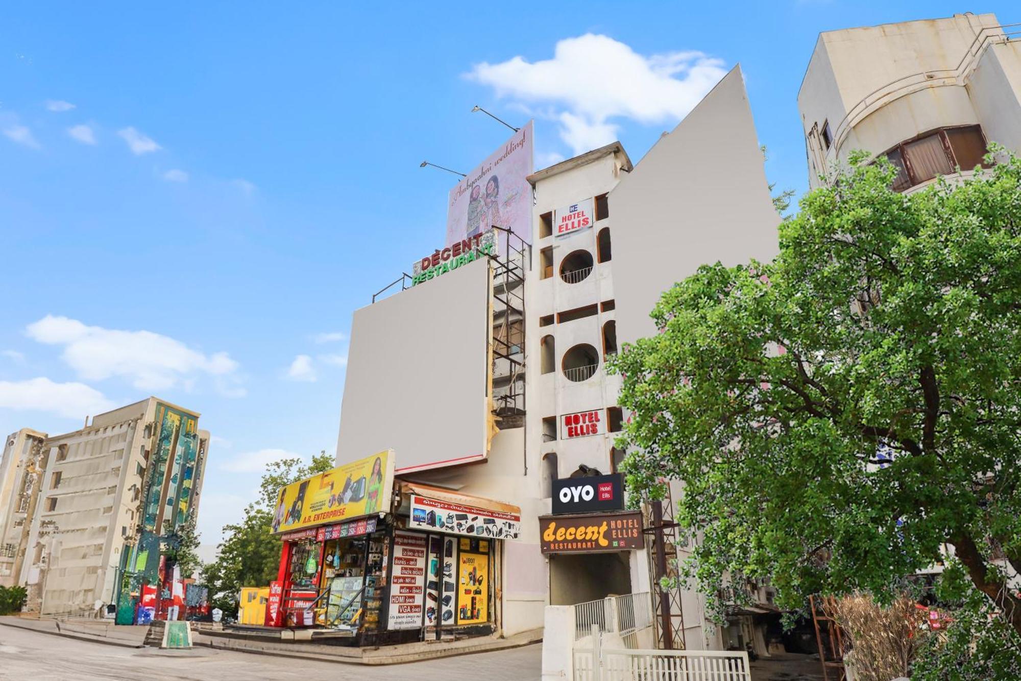 Hotel O Ellis Ahmedabad Eksteriør billede