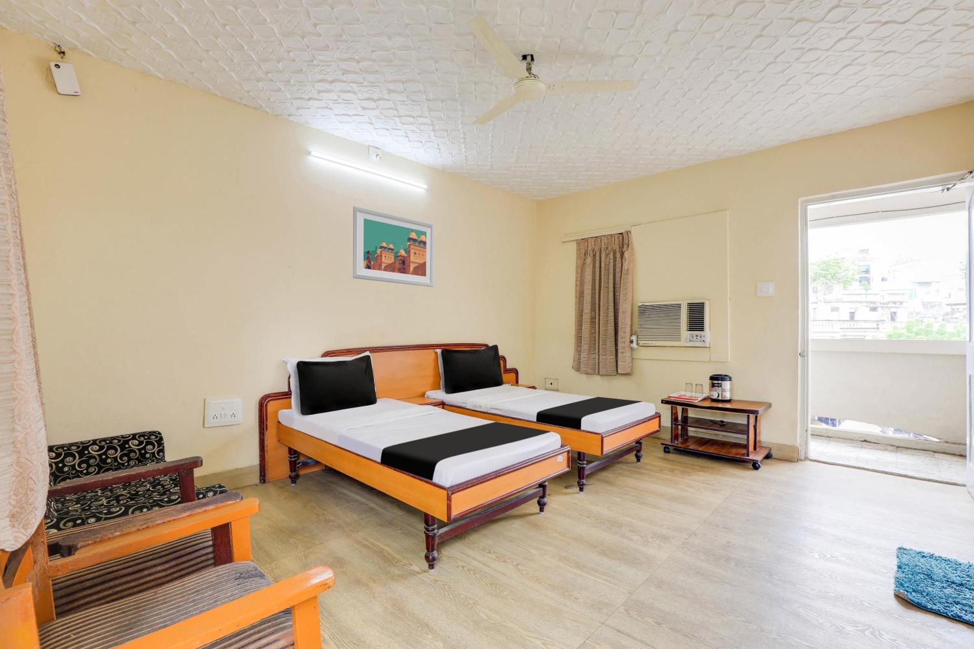 Hotel O Ellis Ahmedabad Eksteriør billede