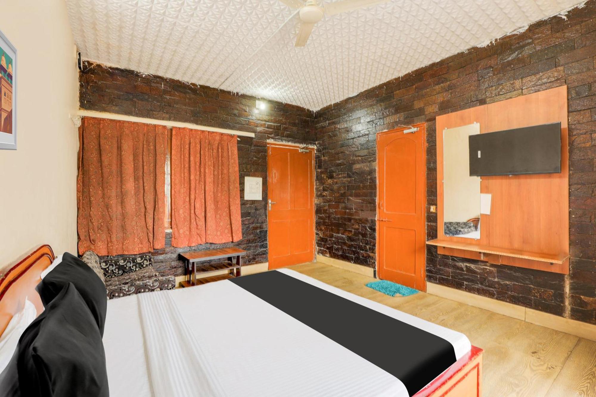 Hotel O Ellis Ahmedabad Eksteriør billede